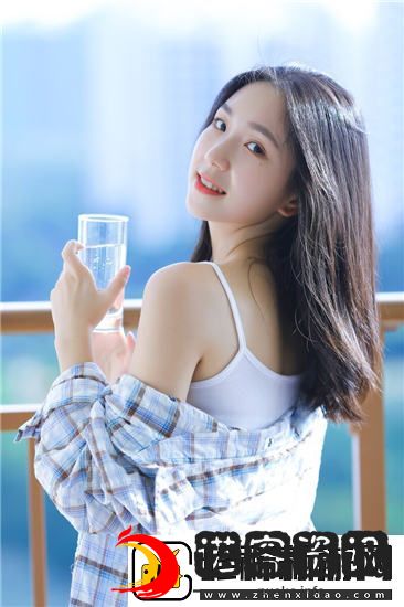 《丰满的女邻居》三级引发热议，网友：剧情带感，这也太吸睛了吧！